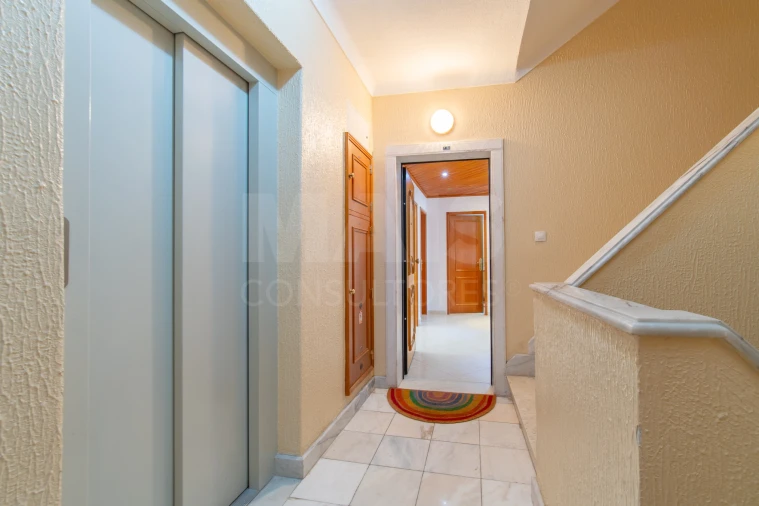 Apartamento T3 para Venda em Arruda dos Vinhos Foto 10
