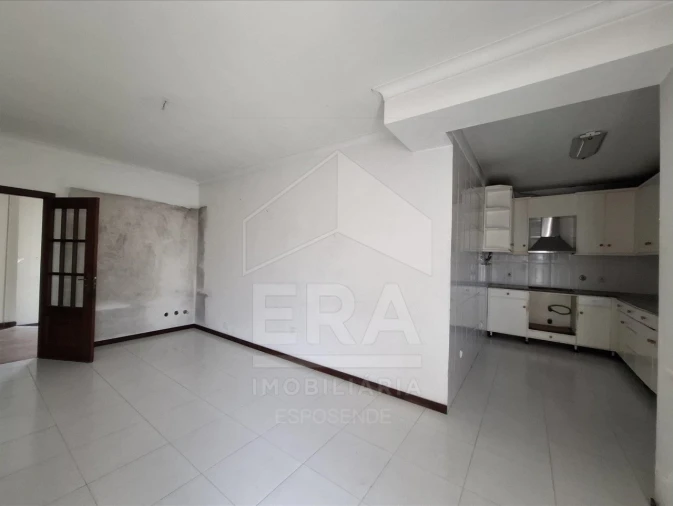 Moradia T3 para Venda em Forjães Foto 5
