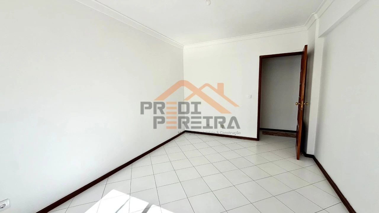 Apartamento T1 para Arrendamento em Odivelas Foto 12