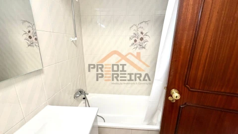 Apartamento T1 para Arrendamento em Odivelas