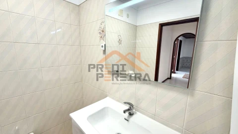 Apartamento T1 para Arrendamento em Odivelas