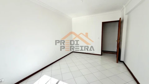 Apartamento T1 para Arrendamento em Odivelas