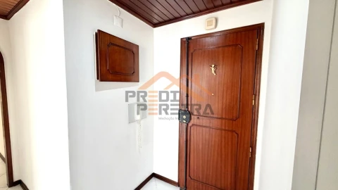 Apartamento T1 para Arrendamento em Odivelas