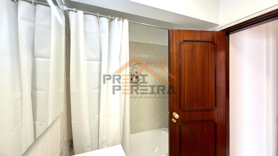 Apartamento T1 para Arrendamento em Odivelas Foto 8