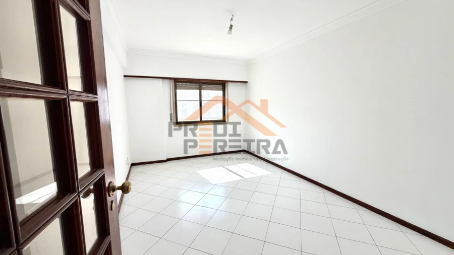 Apartamento T1 para Arrendamento em Odivelas Foto 13