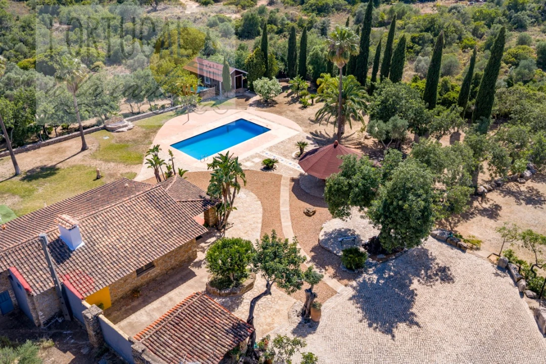 Moradia T3 para Venda em Quelfes Foto 45