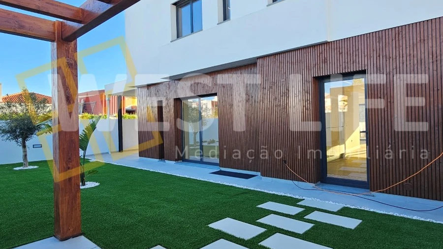 Moradia T4 para Venda em Mafra