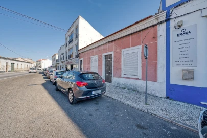 Moradia T7 para Venda em Almeirim