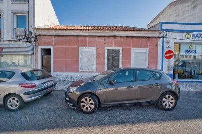 Moradia T7 para Venda em Almeirim