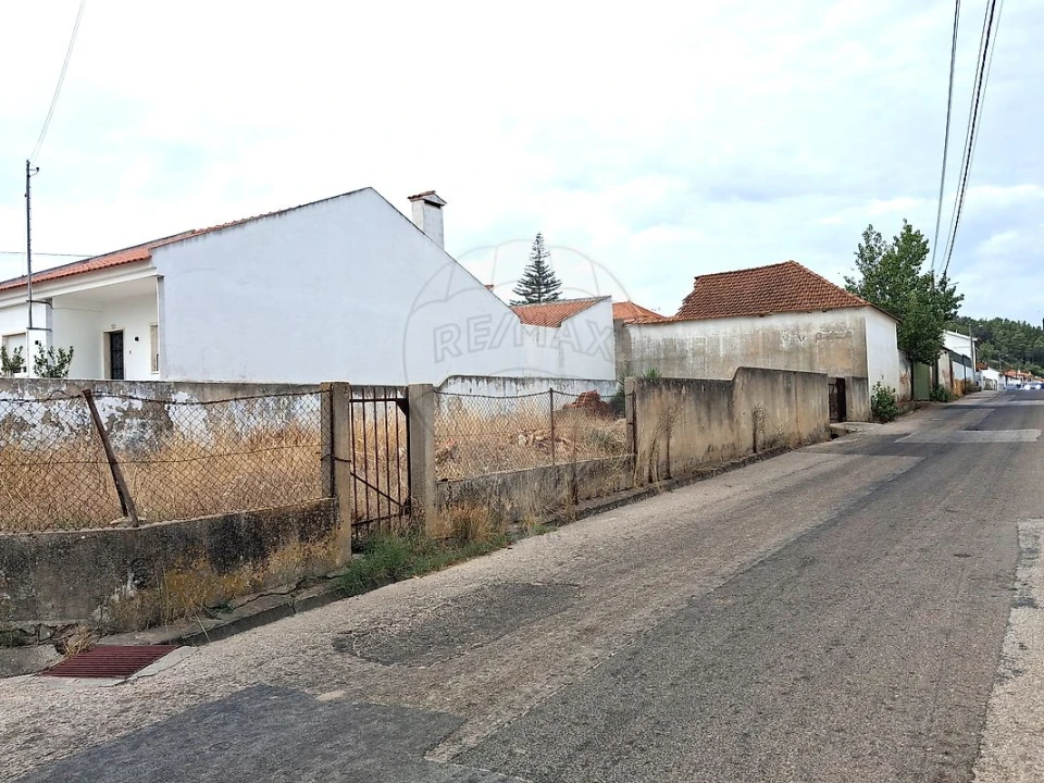 Terreno para Venda em Vale de Santarem Foto 2