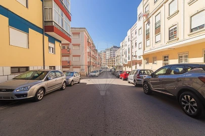 Apartamento T2 para Venda em Alto do Seixalinho, Santo André e Verderena