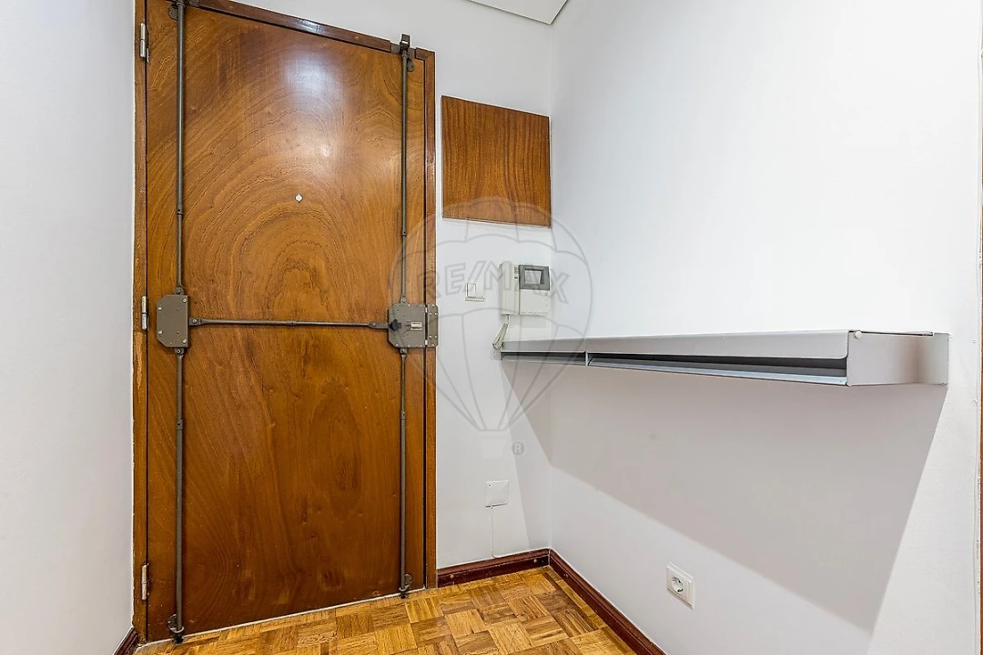 Apartamento T3 para Arrendamento em São Domingos de Benfica Foto 33