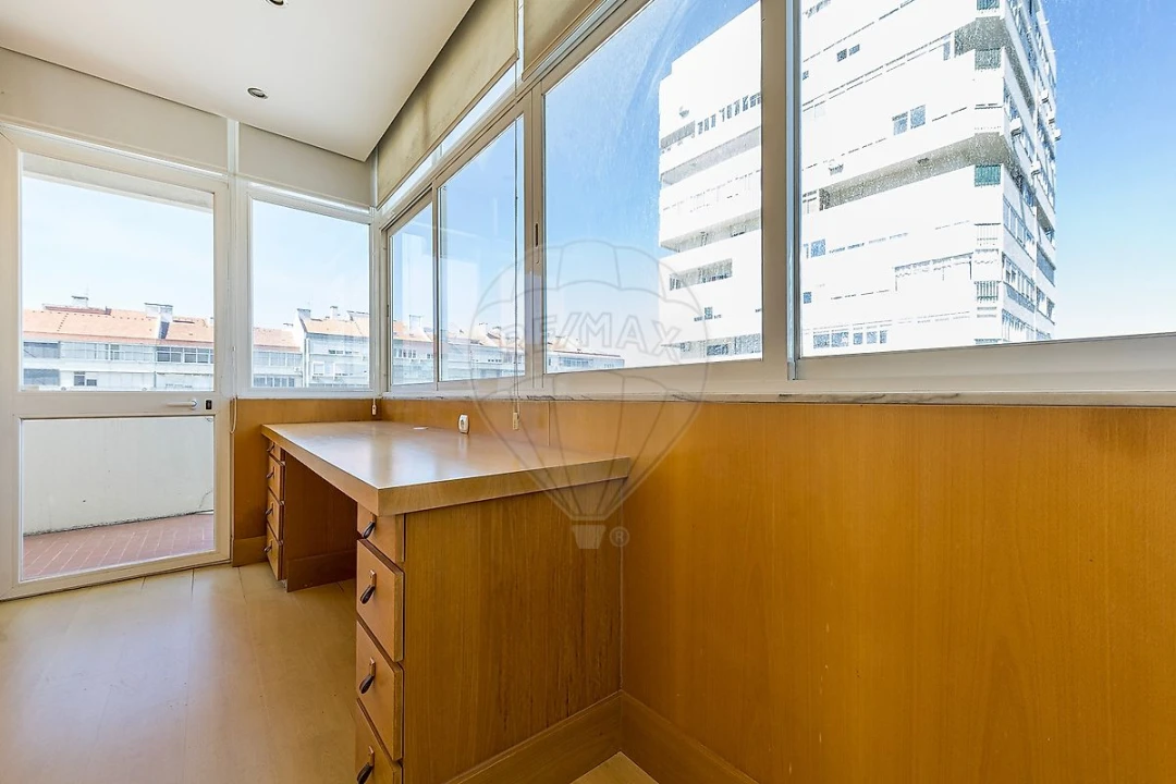 Apartamento T3 para Arrendamento em São Domingos de Benfica Foto 22