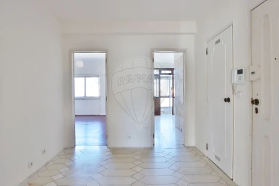 Apartamento T4 para Arrendamento em Benfica