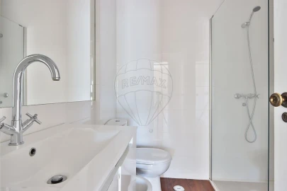 Apartamento T4 para Arrendamento em Benfica