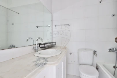 Apartamento T4 para Arrendamento em Benfica