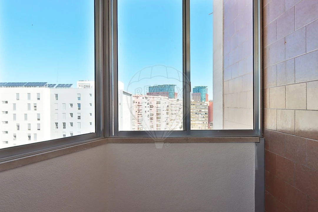 Apartamento T4 para Arrendamento em Benfica Foto 20