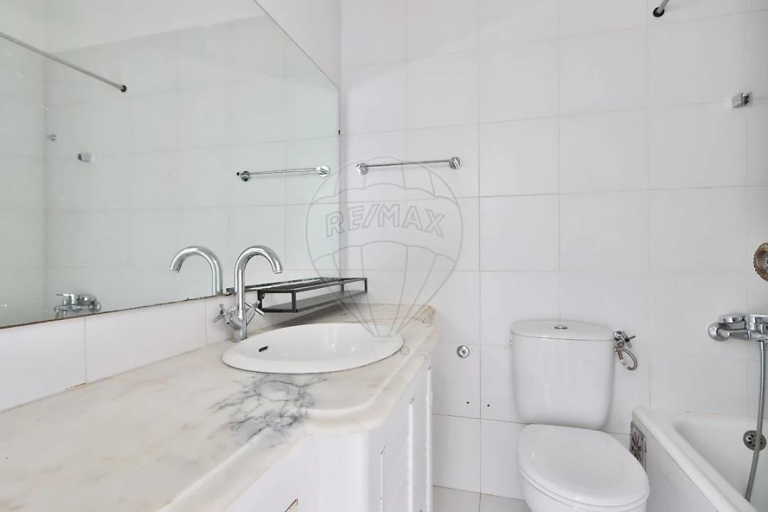 Apartamento T4 para Arrendamento em Benfica Foto 13