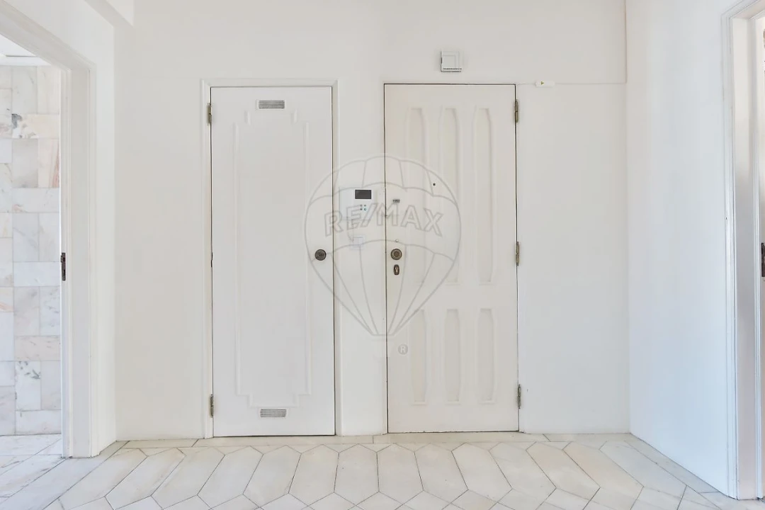 Apartamento T4 para Arrendamento em Benfica Foto 15