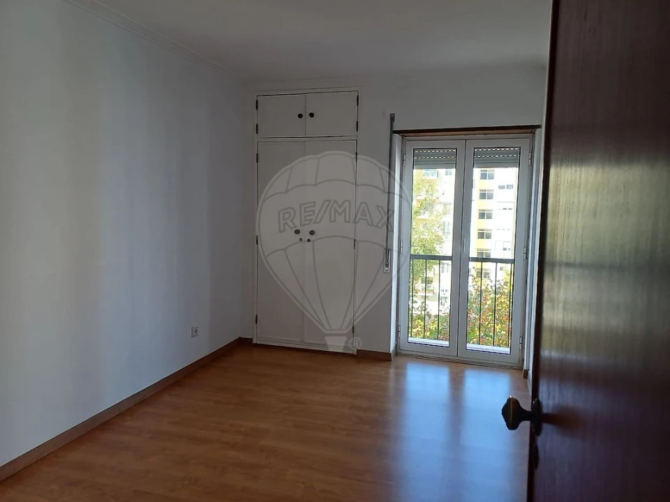 Apartamento T2 para Arrendamento em Alcabideche Foto 12