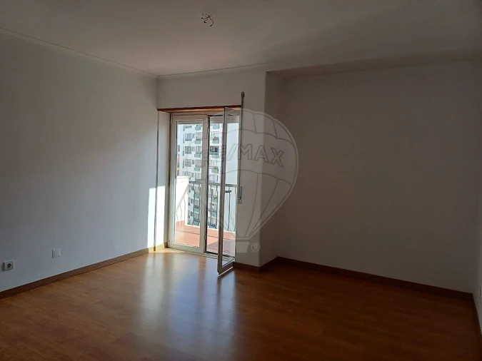 Apartamento T2 para Arrendamento em Alcabideche Foto 14