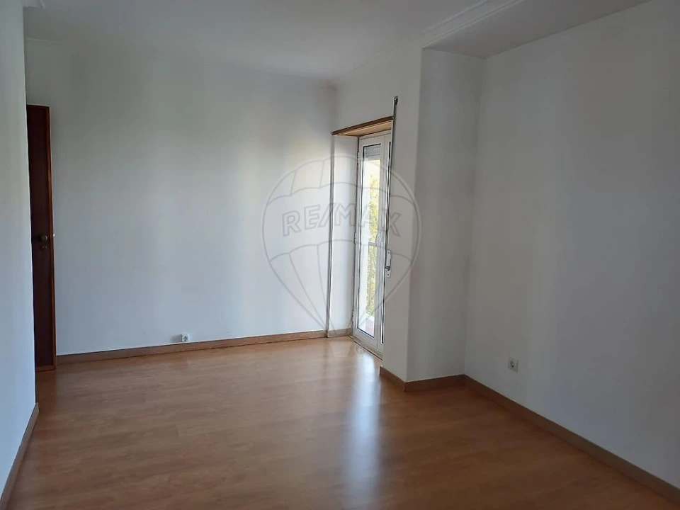 Apartamento T2 para Arrendamento em Alcabideche Foto 11