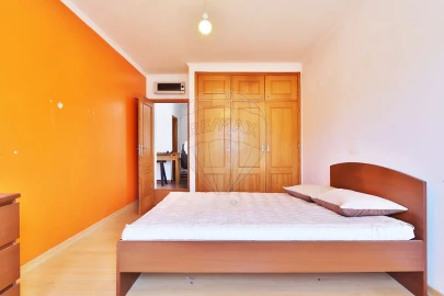 Apartamento T1 para Venda em Queluz e Belas