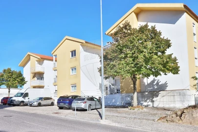 Apartamento T1 para Venda em Queluz e Belas