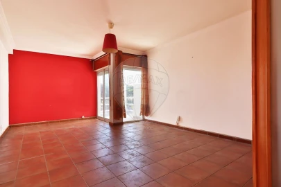 Apartamento T1 para Venda em Queluz e Belas