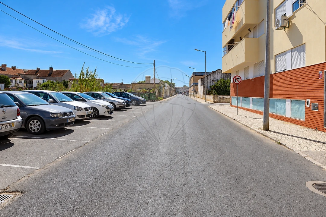 Loja para Venda em Alhos Vedros Foto 3
