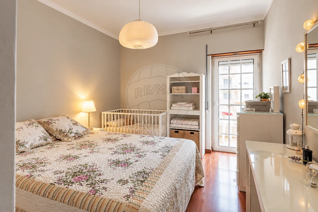 Apartamento T3 para Venda em Carregado e Cadafais Foto 12