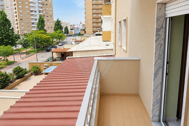 Apartamento T3 para Venda em Carregado e Cadafais Foto 8