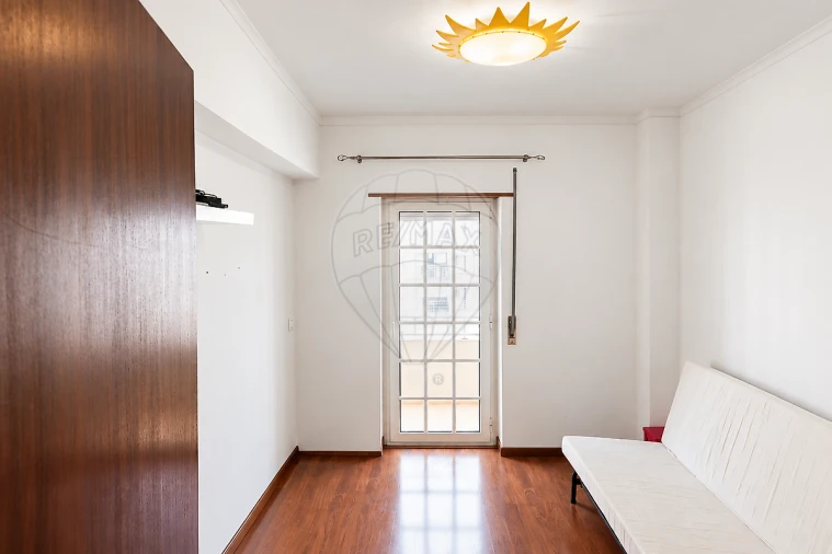 Apartamento T3 para Venda em Carregado e Cadafais Foto 17