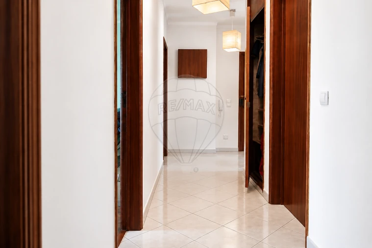 Apartamento T3 para Venda em Carregado e Cadafais Foto 16