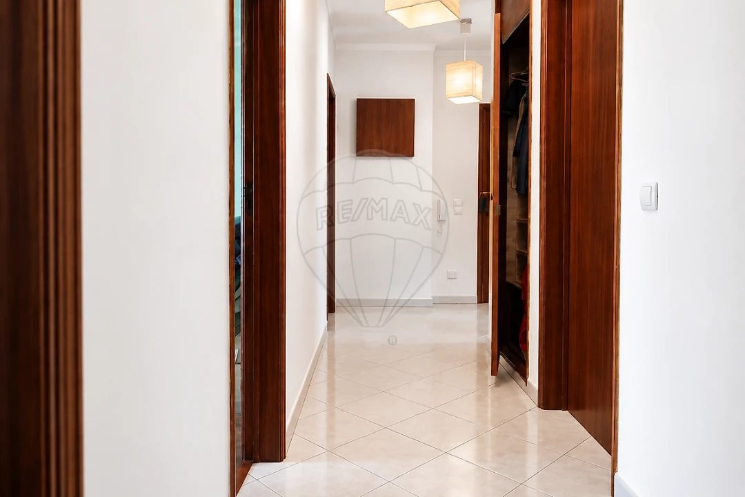 Apartamento T3 para Venda em Carregado e Cadafais Foto 16