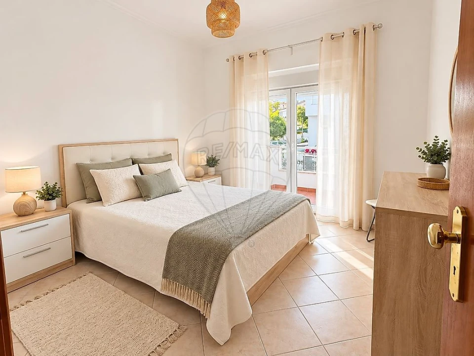 Apartamento T2 para Venda em Vila Franca de Xira Foto 9