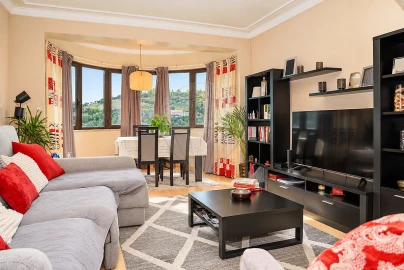 Apartamento T3 para Venda em Carregado e Cadafais