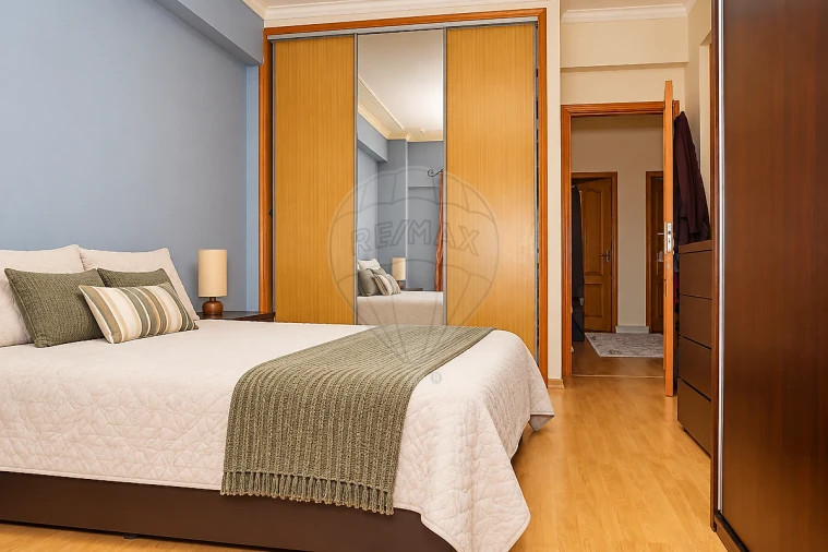 Apartamento T3 para Venda em Carregado e Cadafais Foto 10