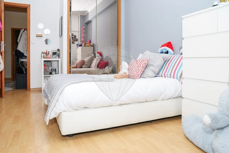 Apartamento T3 para Venda em Carregado e Cadafais Foto 16