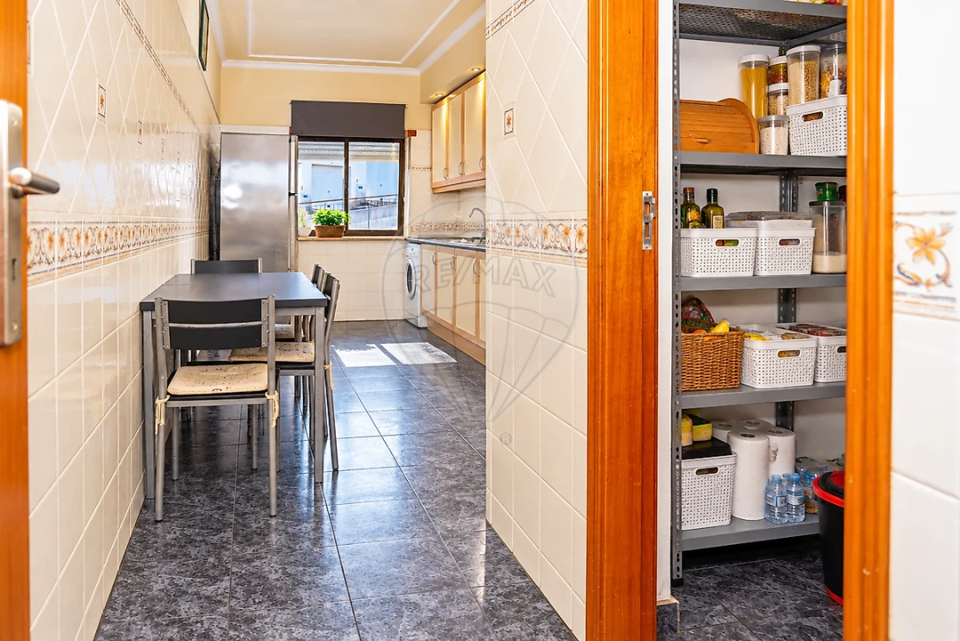 Apartamento T3 para Venda em Carregado e Cadafais Foto 6