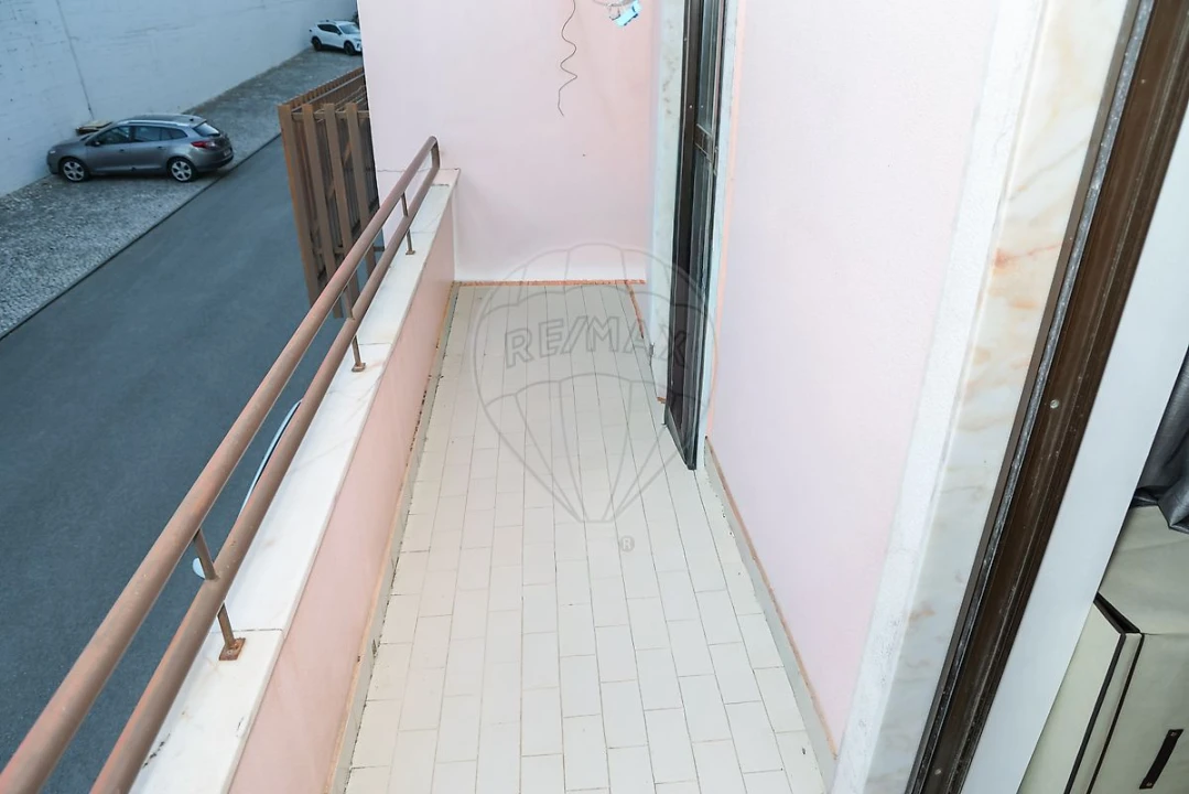 Apartamento T3 para Venda em Carregado e Cadafais Foto 17