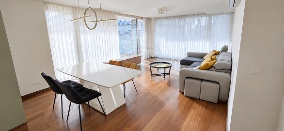Apartamento T3 para Arrendamento em Glória e Vera Cruz