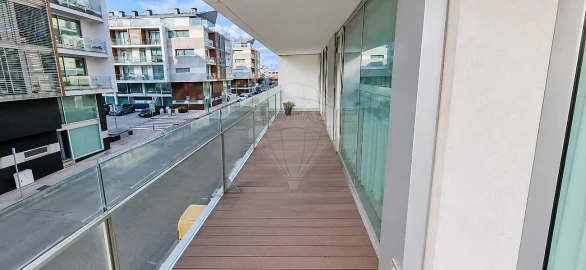 Apartamento T3 para Arrendamento em Glória e Vera Cruz