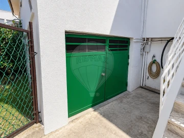 Moradia T3 para Venda em São Pedro Velho