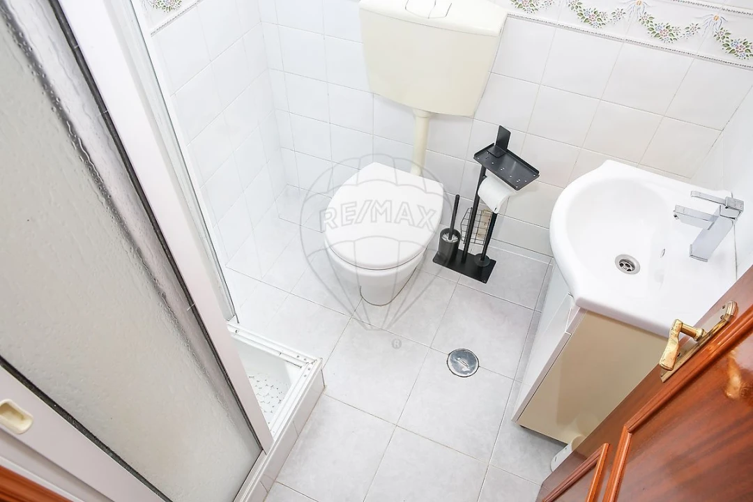 Apartamento T2 para Venda em Cacém e São Marcos Foto 23