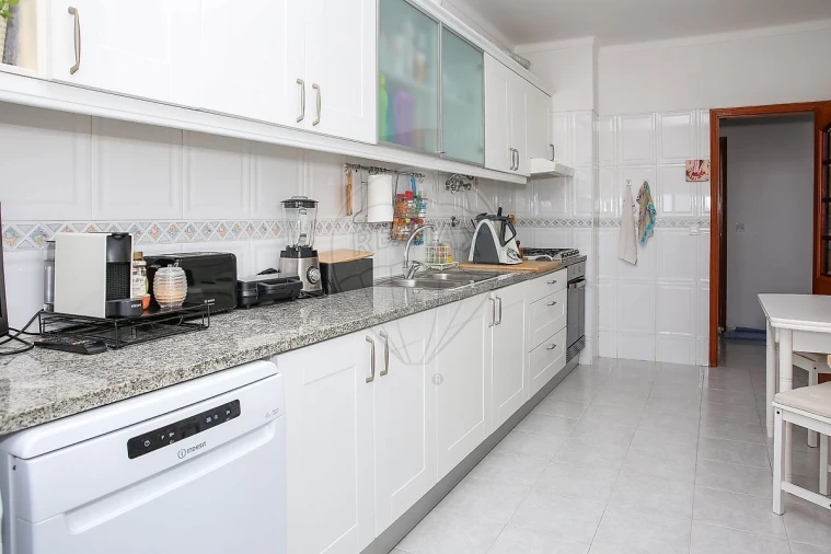 Apartamento T2 para Venda em Cacém e São Marcos Foto 5