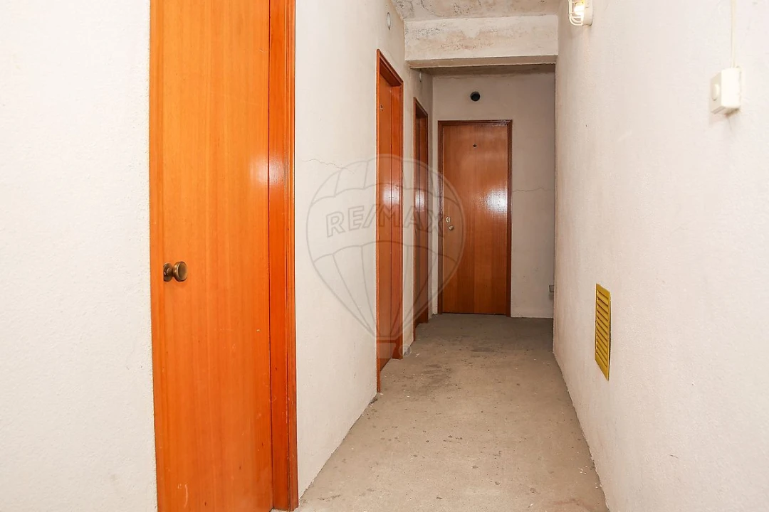 Apartamento T2 para Venda em Cacém e São Marcos Foto 13