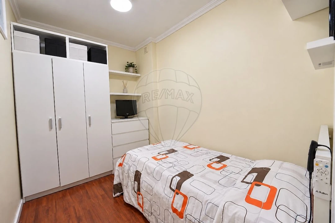 Apartamento T2 para Venda em Cidade da Maia Foto 11
