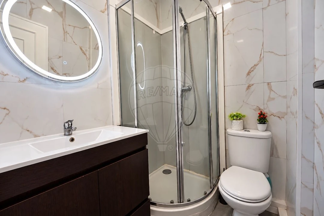 Apartamento T2 para Venda em Cidade da Maia Foto 8