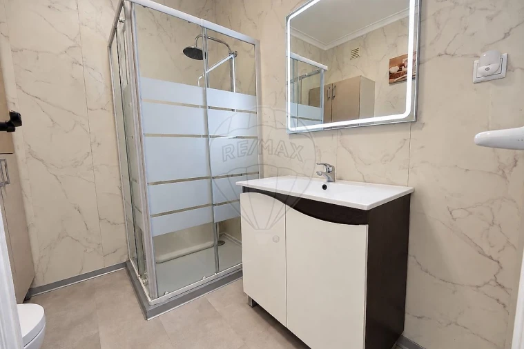 Apartamento T2 para Venda em Cidade da Maia Foto 13